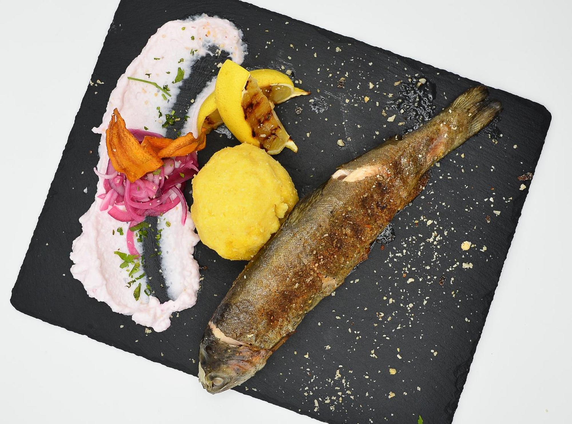 Pensiune & Restaurant Victoria Păltiniş 外观 照片